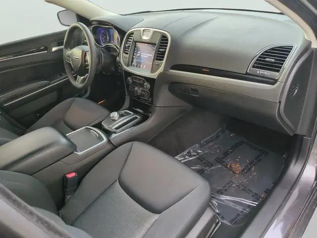 2023 Chrysler 300 Touring