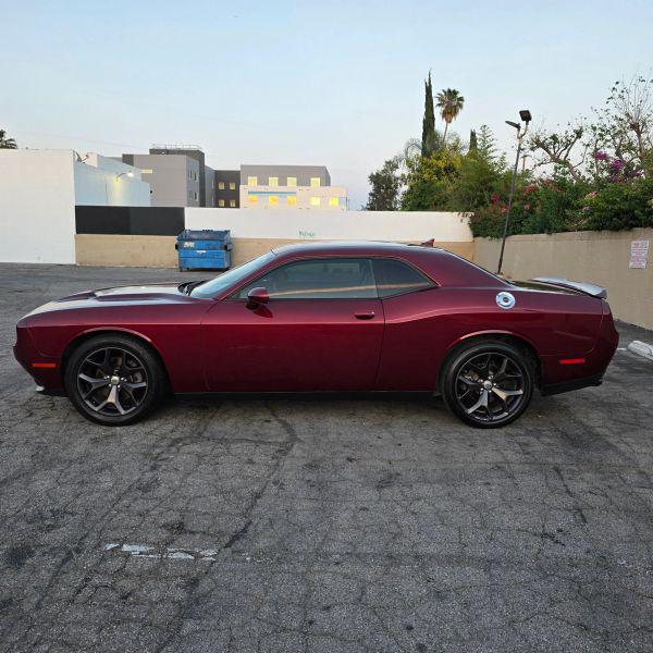 2018 Dodge Challenger SXT Plus