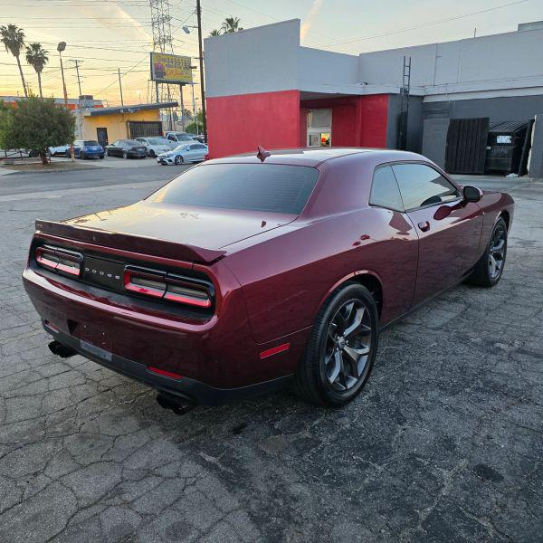 2018 Dodge Challenger SXT Plus