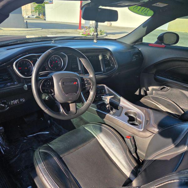 2018 Dodge Challenger SXT Plus