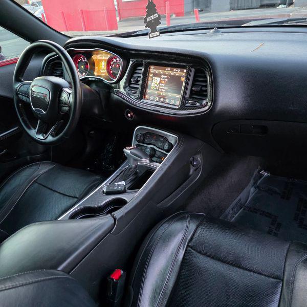 2018 Dodge Challenger SXT Plus