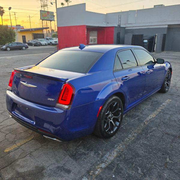 2019 Chrysler 300 Touring
