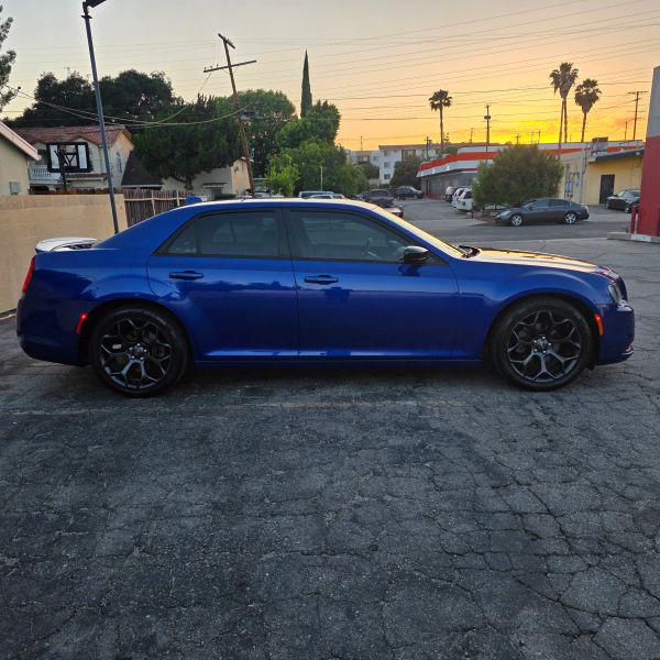 2019 Chrysler 300 Touring