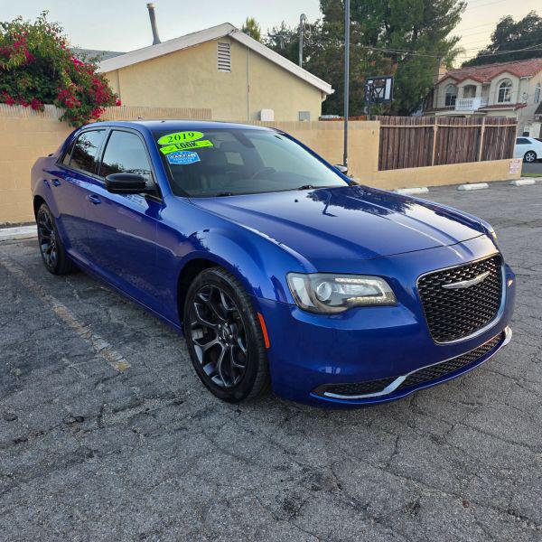 2019 Chrysler 300 Touring