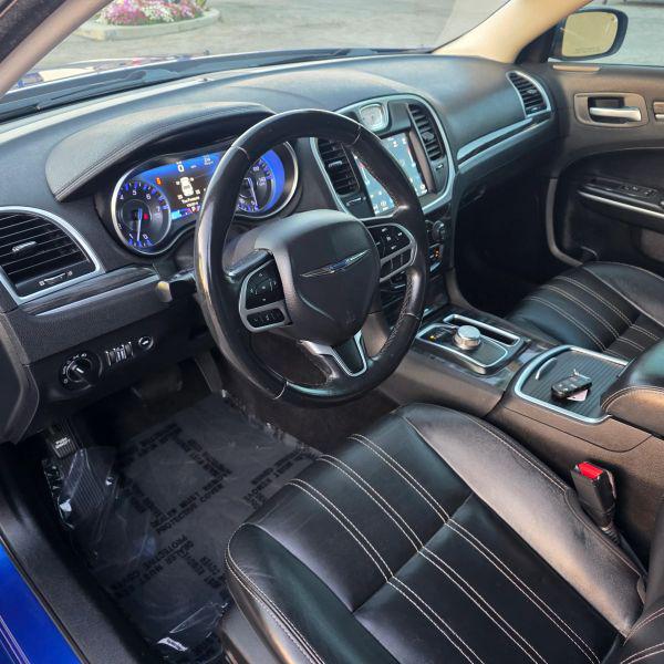 2019 Chrysler 300 Touring