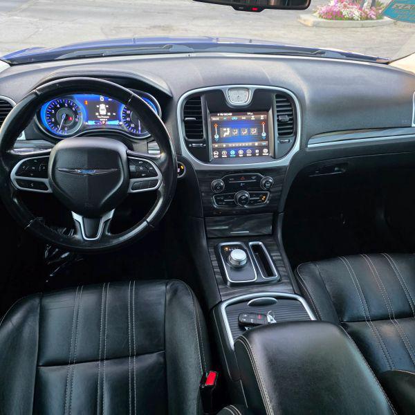 2019 Chrysler 300 Touring