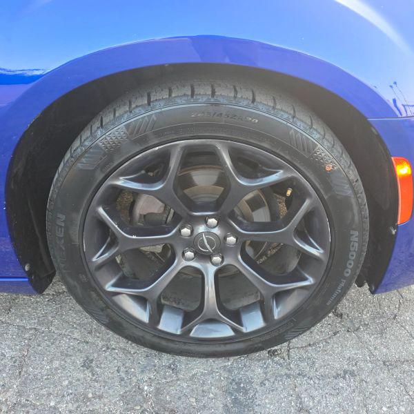 2019 Chrysler 300 Touring