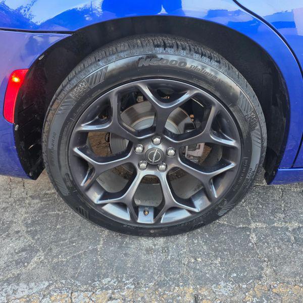 2019 Chrysler 300 Touring