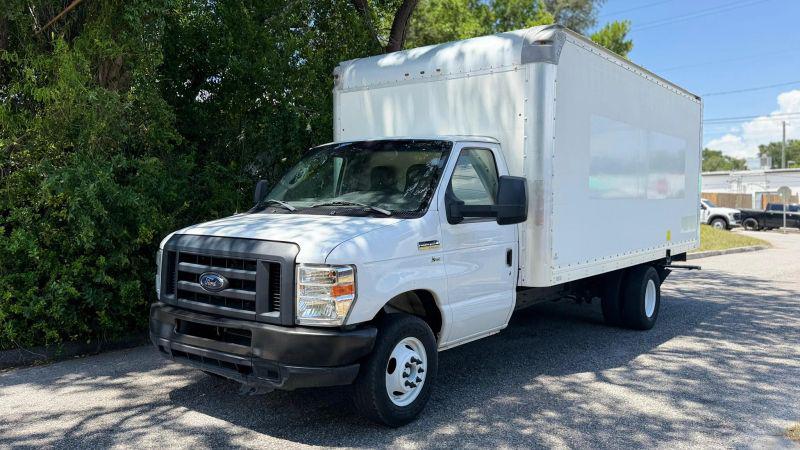 2019 Ford E-350 Cutaway Base for sale in Tampa, FL