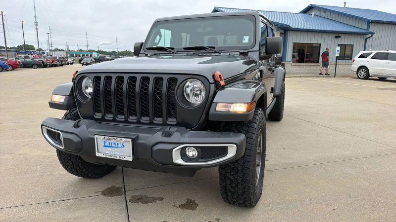 2021 Jeep Gladiator Overland