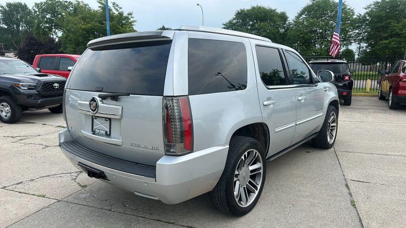 2012 Cadillac Escalade Premium