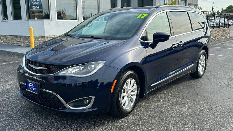 2017 Chrysler Pacifica Touring-L for sale in Baltimore, MD