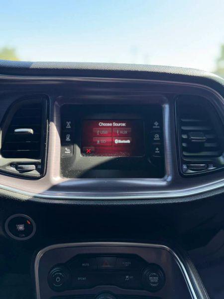 2017 Dodge Challenger SXT