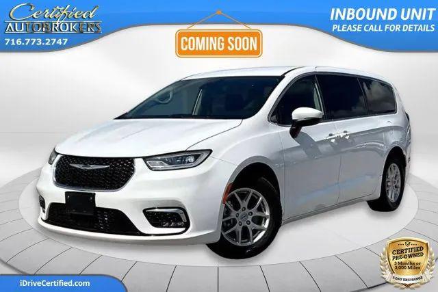 2023 Chrysler Pacifica Touring L for sale in Grand Island, NY