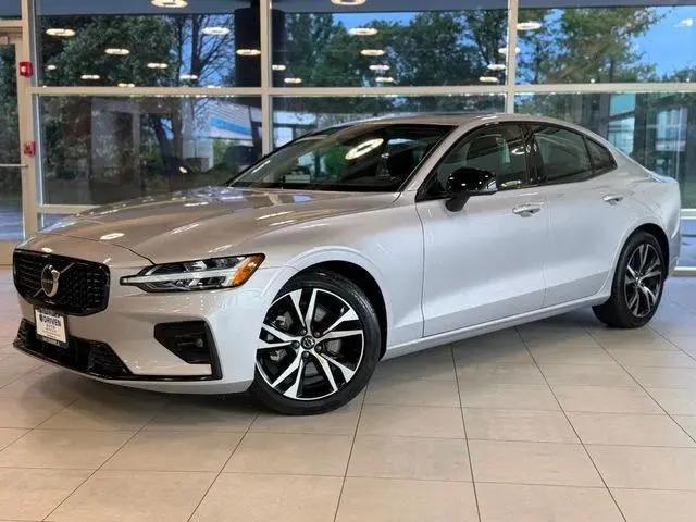 2024 Volvo S60 B5 Core Dark Theme for sale in East Dundee, IL