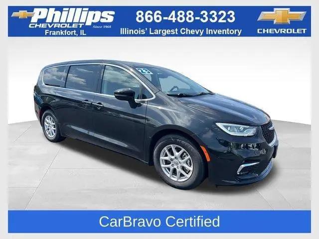 2023 Chrysler Pacifica Touring L for sale in Frankfort, IL