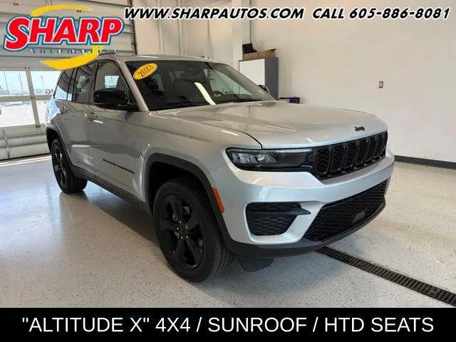 2023 Jeep Grand Cherokee Altitude 4x4 for sale in Watertown, SD