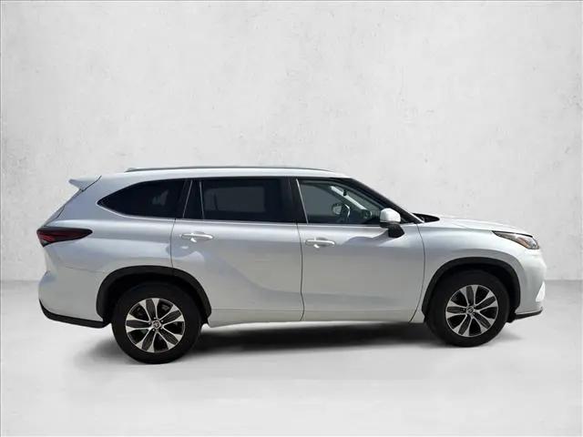 2024 Toyota Highlander XLE
