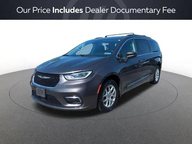 2022 Chrysler Pacifica Touring L for sale in Harrisburg, PA