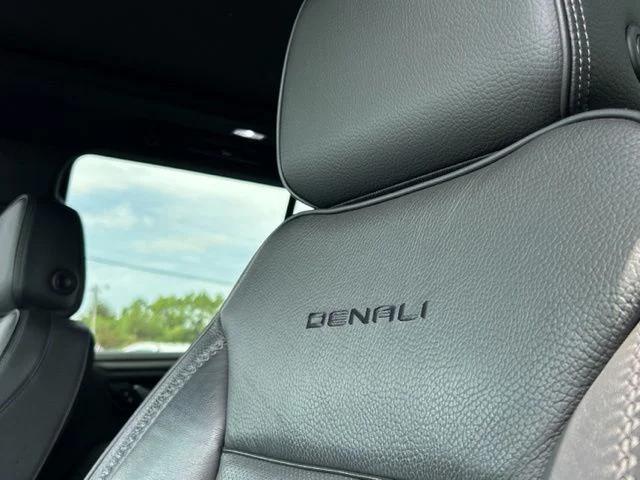 2021 GMC Yukon 4WD Denali