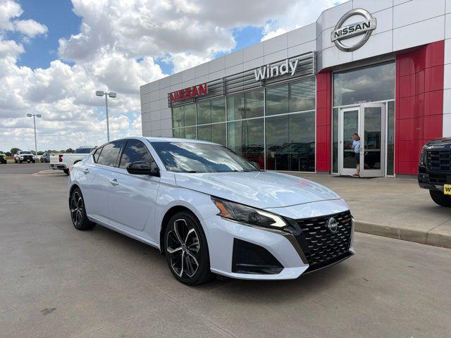 2023 Nissan Altima SR FWD for sale in Elk City, OK