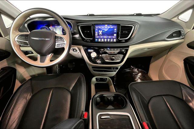 Used 2019 Chrysler Pacifica Limited For Sale in Olive Branch, MS