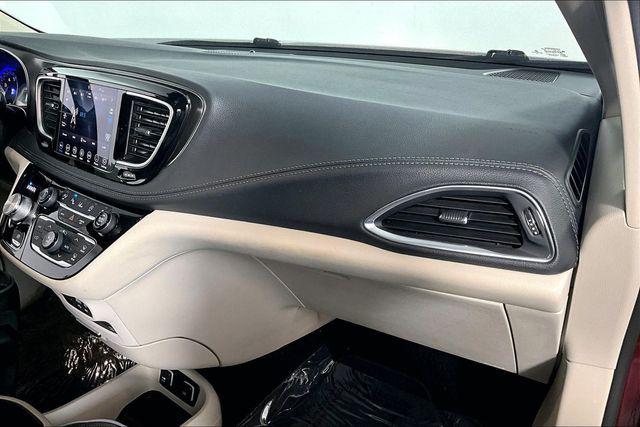 Used 2019 Chrysler Pacifica Limited For Sale in Olive Branch, MS