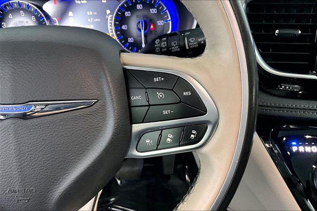 Used 2019 Chrysler Pacifica Limited For Sale in Olive Branch, MS