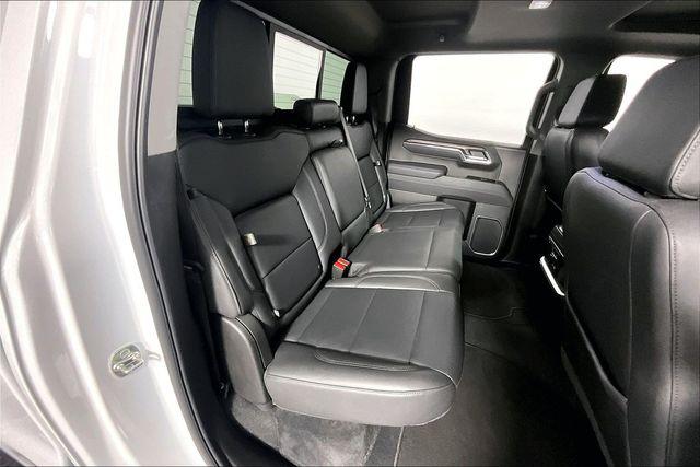 Used 2025 GMC Sierra 1500 4WD Crew Cab Short Box SLT For Sale in Olive Branch, MS