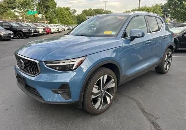 2025 Volvo XC40 B5 Ultra Bright Theme for sale in Exeter, NH