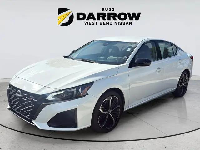 2024 Nissan Altima SR FWD for sale in West Bend, WI