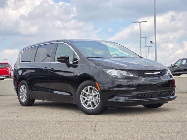 2027 Chrysler Pacifica PACIFICA LX 2027 Chrysler Pacifica PACIFICA LX