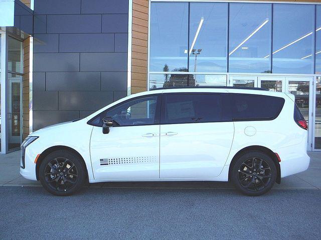 2027 Chrysler Pacifica PACIFICA SELECT AWD