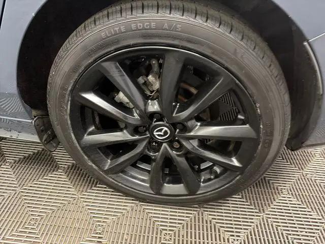 2023 Mazda Mazda3 2.5 S Carbon Edition