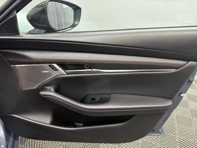 2023 Mazda Mazda3 2.5 S Carbon Edition