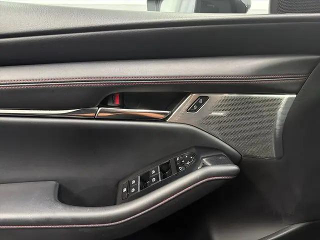 2023 Mazda Mazda3 2.5 S Carbon Edition