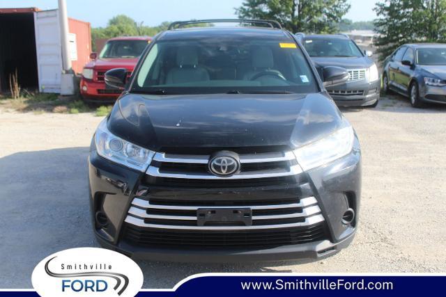 2017 Toyota Highlander LE for sale in Smithville, MO