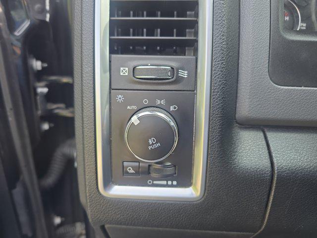 2017 Ram 1500 Big Horn Crew Cab 4x4 57 Box