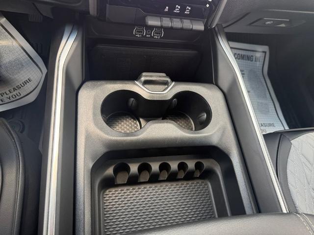 2025 Ram 1500 Big Horn Crew Cab 4x4 5'7" Box