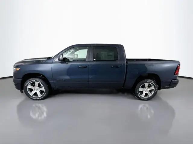 2026 Ram 1500 Express Crew Cab 4x4 57 Box