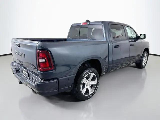 2026 Ram 1500 Express Crew Cab 4x4 57 Box