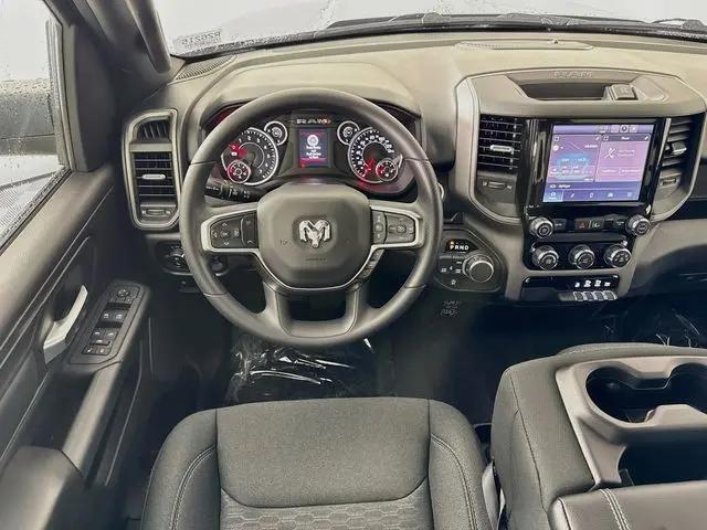 2026 Ram 1500 Express Crew Cab 4x4 57 Box