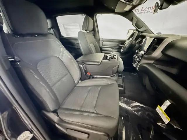 2026 Ram 1500 Express Crew Cab 4x4 57 Box