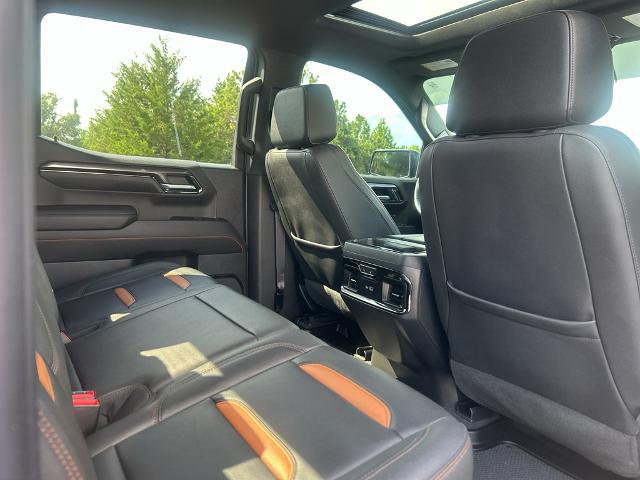 2023 GMC Sierra 1500 4WD Crew Cab Short Box AT4