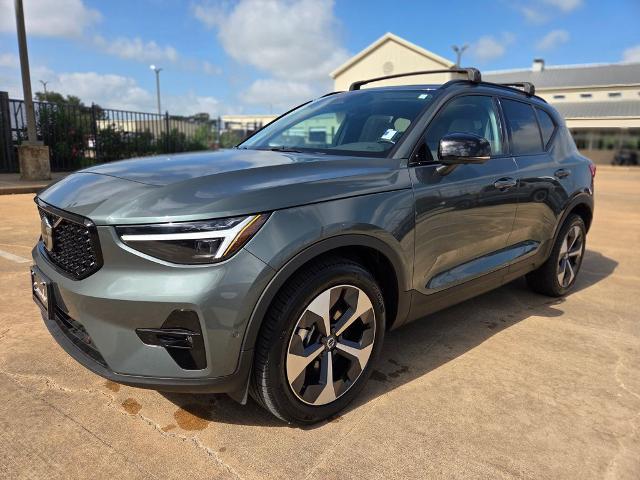 2026 Volvo XC40 Plus, B5 AWD Gas (mild hybrid), Dark for sale in Columbus, TX
