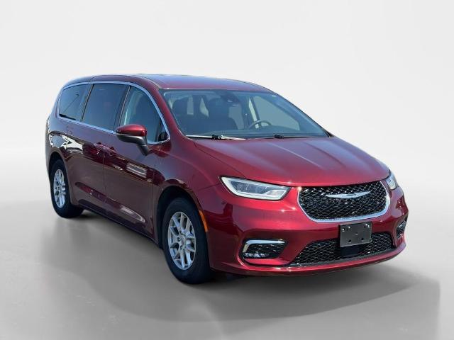 2023 Chrysler Pacifica Touring L for sale in Farmington, MO