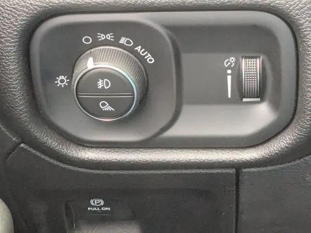 2026 Ram 1500 Express Quad Cab 4x4 64 Box