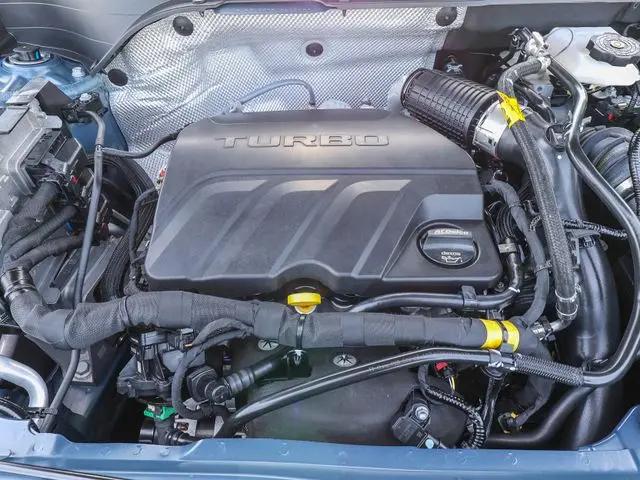 2026 Buick NV Preferred FWD