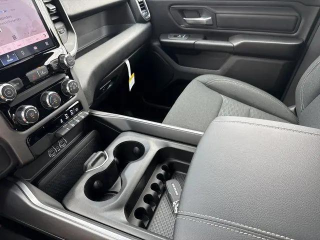 2026 Ram 1500 Express Crew Cab 4x4 57 Box