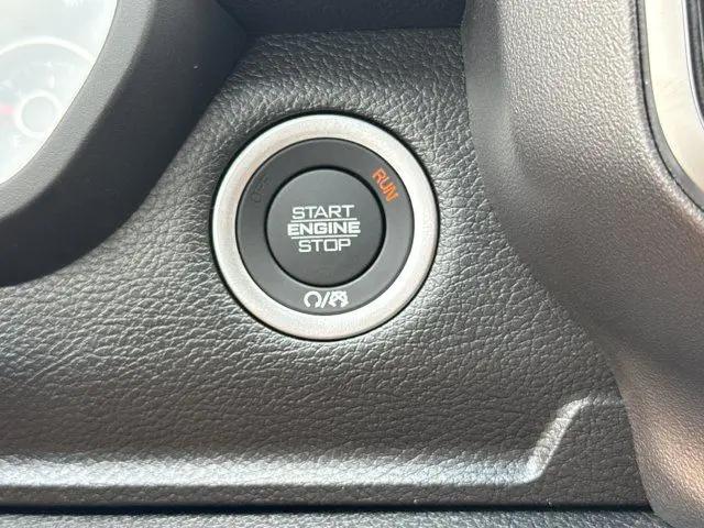 2026 Ram 1500 Express Crew Cab 4x4 57 Box